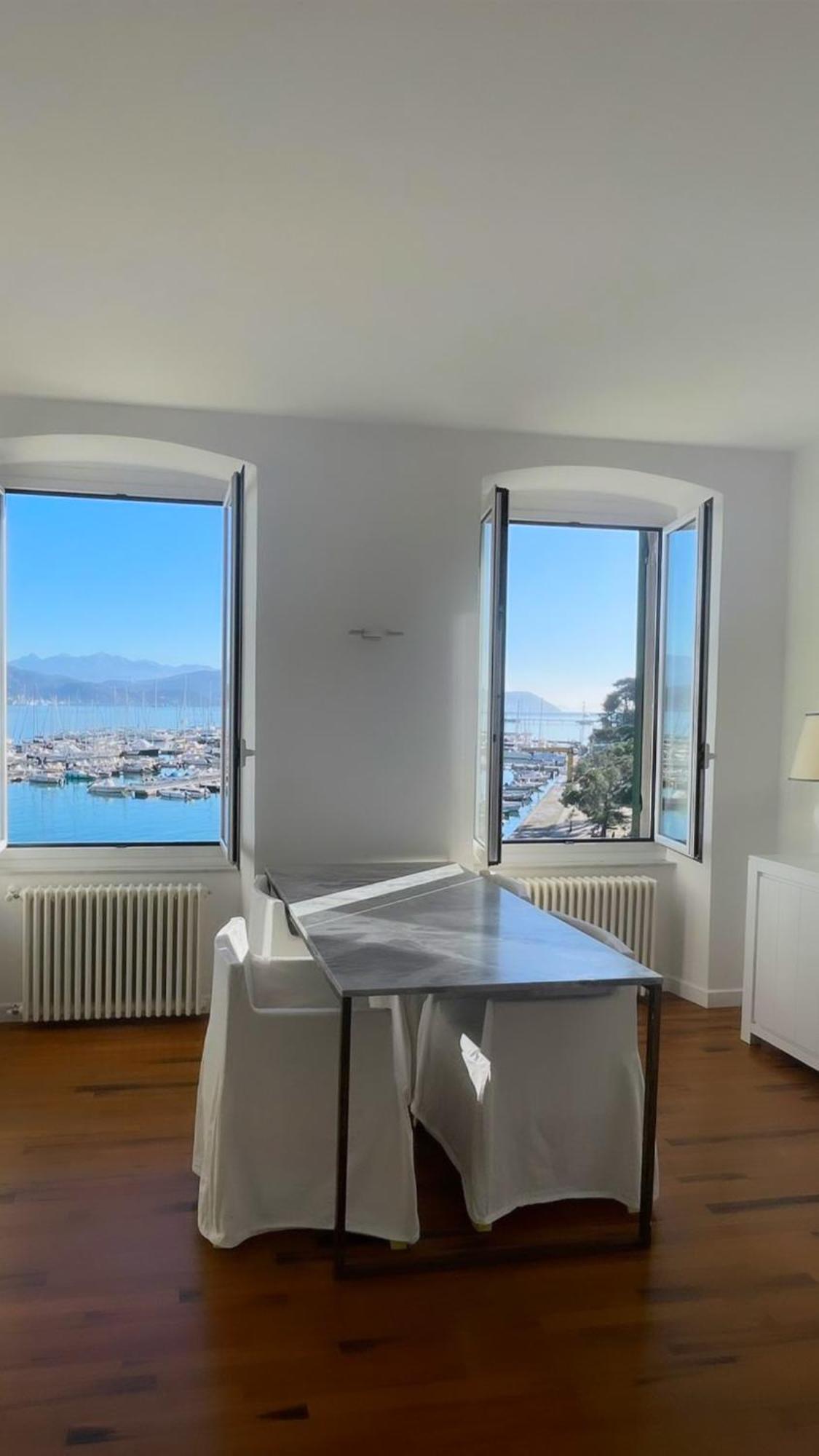 About Italy Holiday Rooms And Apartments ปอร์โตเวเนเร ภายนอก รูปภาพ