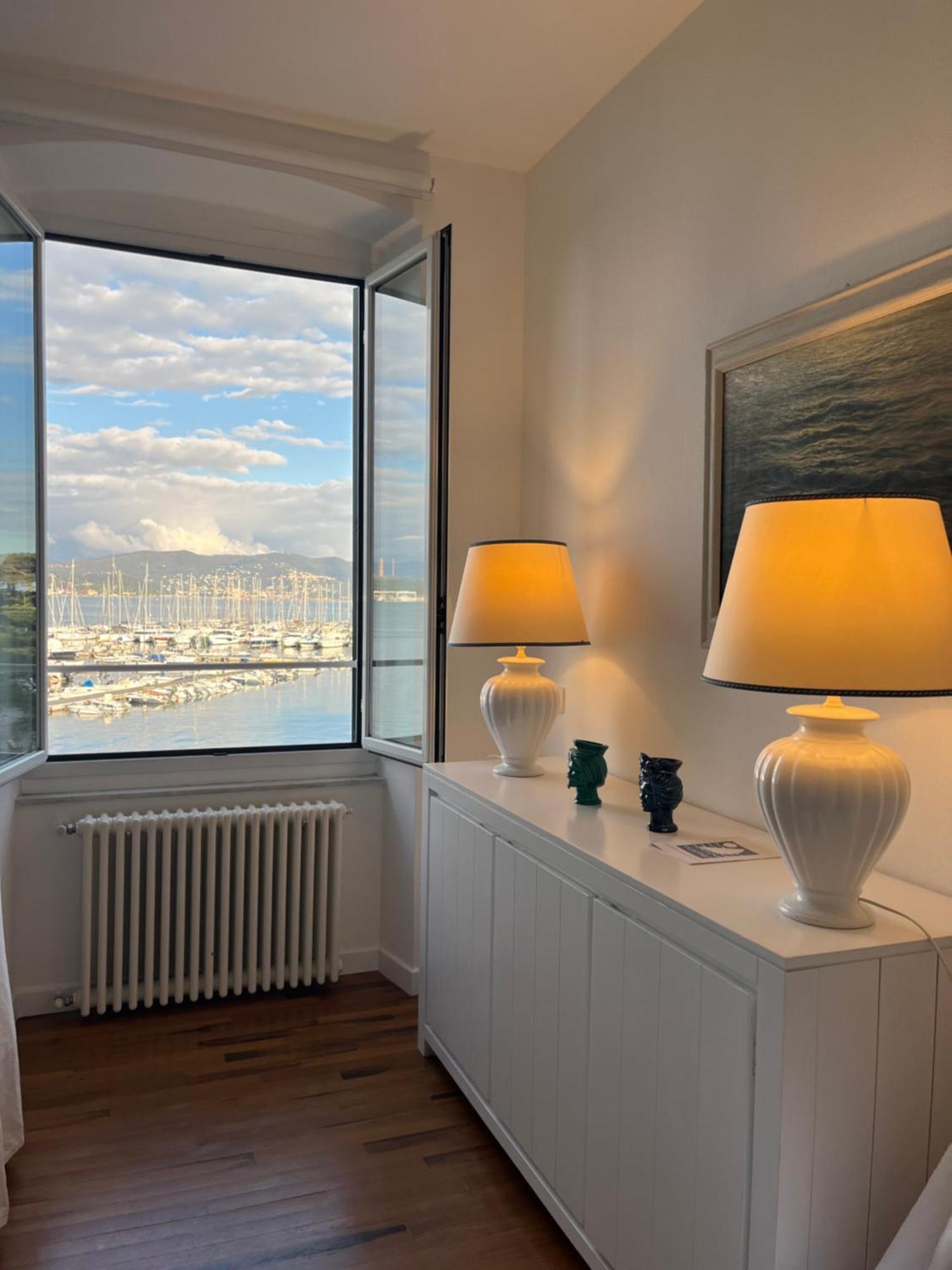 About Italy Holiday Rooms And Apartments ปอร์โตเวเนเร ภายนอก รูปภาพ