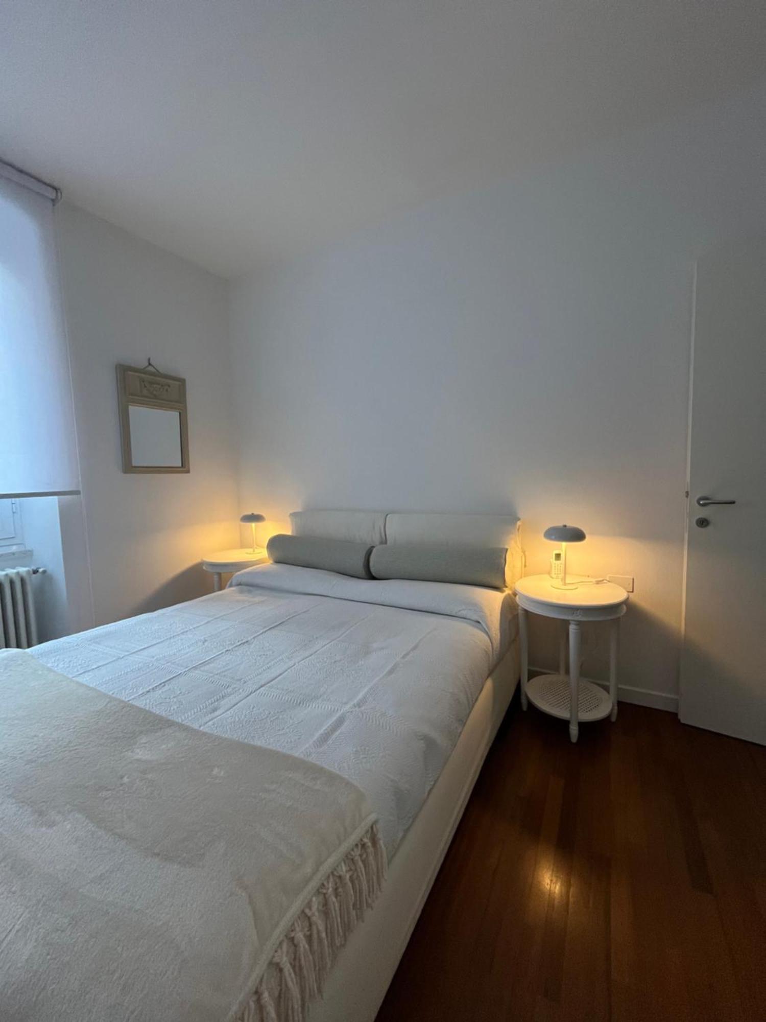 About Italy Holiday Rooms And Apartments ปอร์โตเวเนเร ภายนอก รูปภาพ