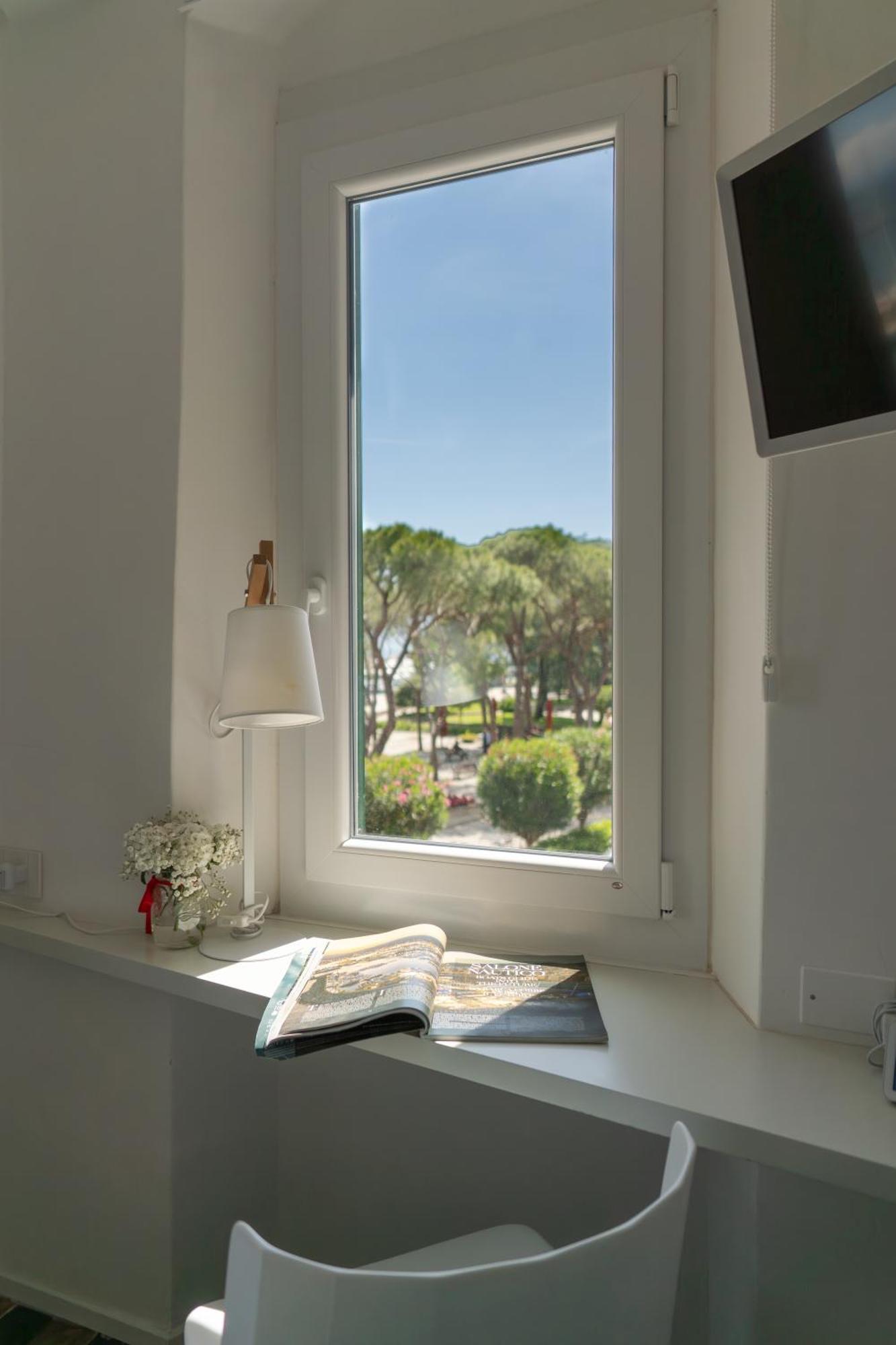About Italy Holiday Rooms And Apartments ปอร์โตเวเนเร ภายนอก รูปภาพ