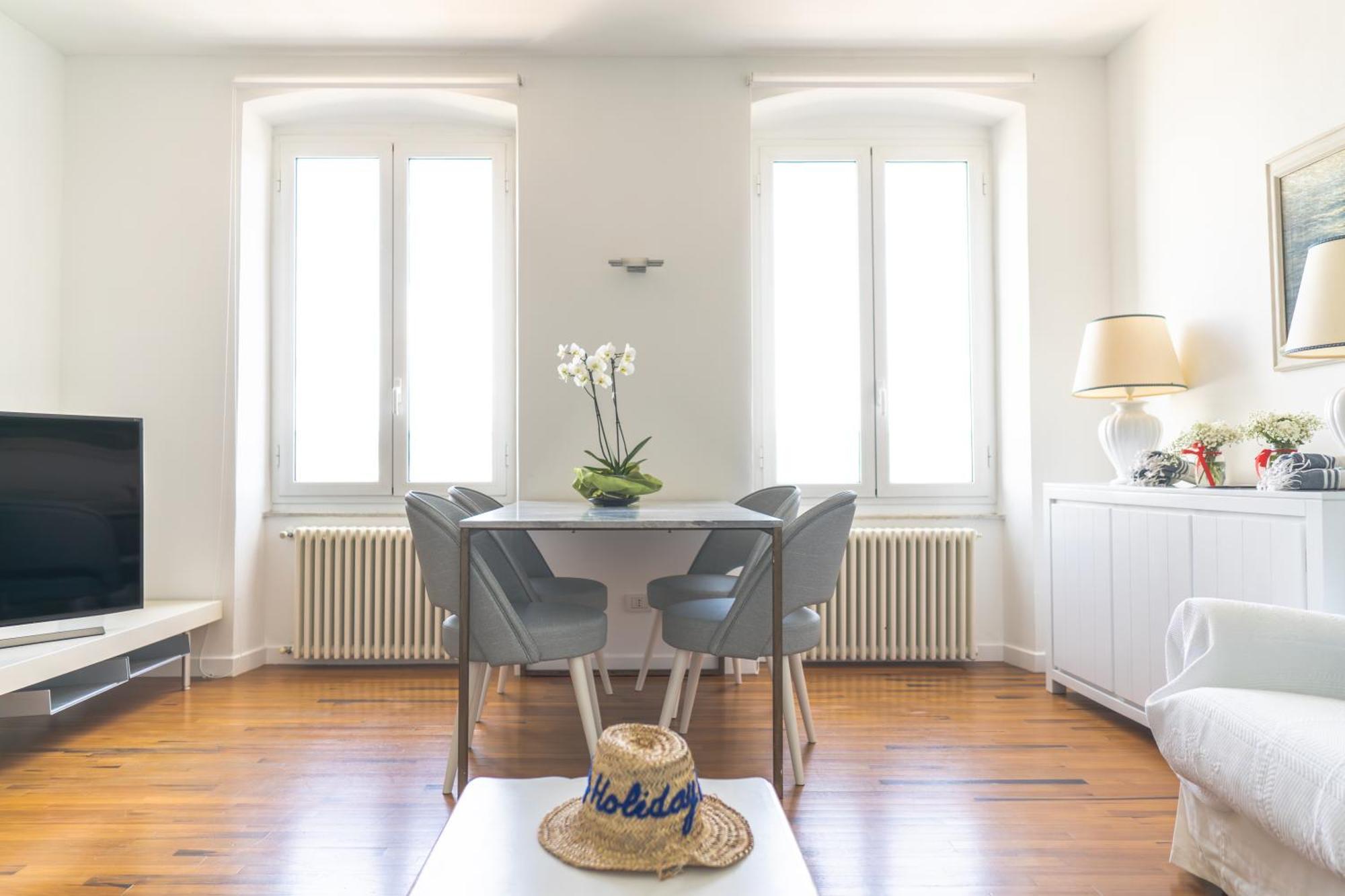 About Italy Holiday Rooms And Apartments ปอร์โตเวเนเร ภายนอก รูปภาพ