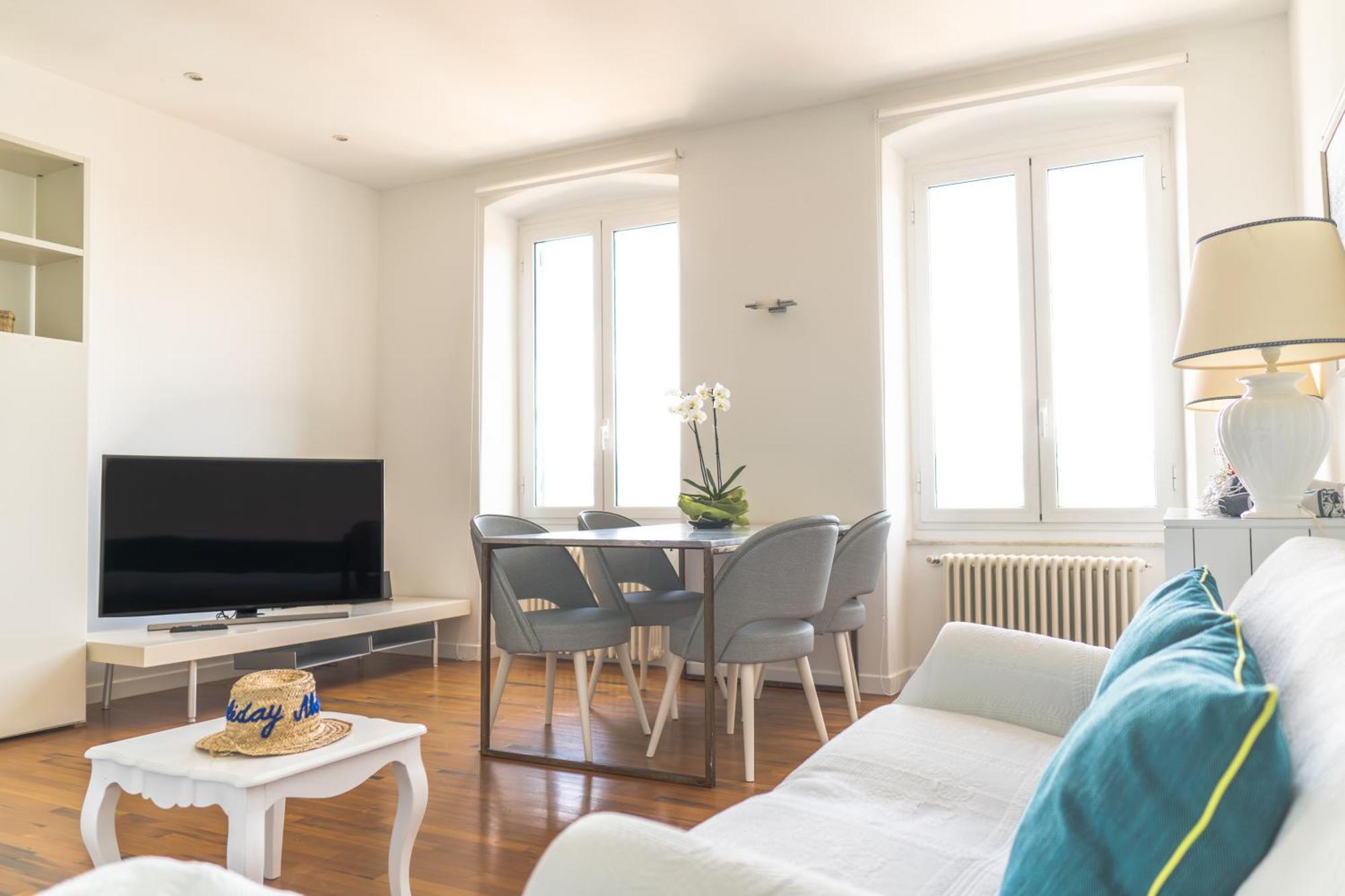 About Italy Holiday Rooms And Apartments ปอร์โตเวเนเร ภายนอก รูปภาพ