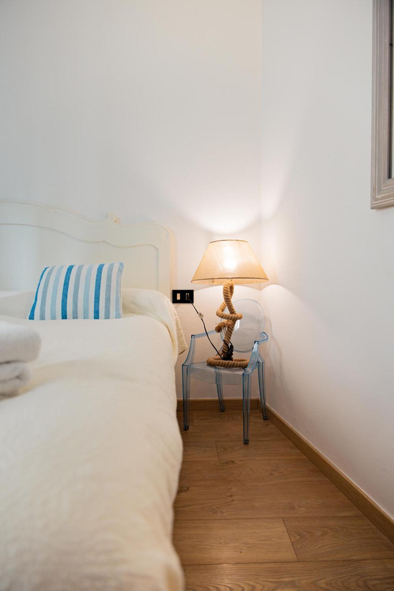 About Italy Holiday Rooms And Apartments ปอร์โตเวเนเร ภายนอก รูปภาพ